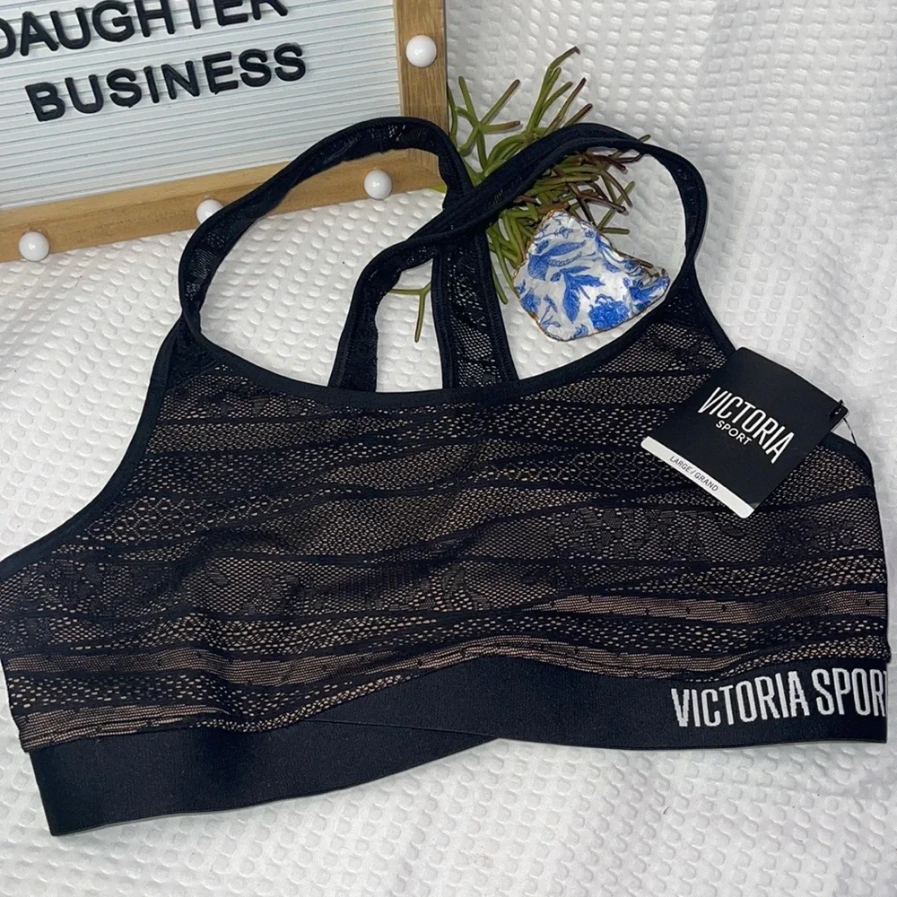 💙💙WOOHOO SOLD💙💙 Victoria's Secret Sport Racerback
Unlined Sports Bra NEW - Picture 1 of 4